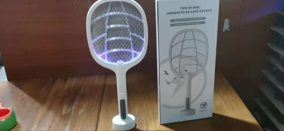 Električni reket protiv komaraca